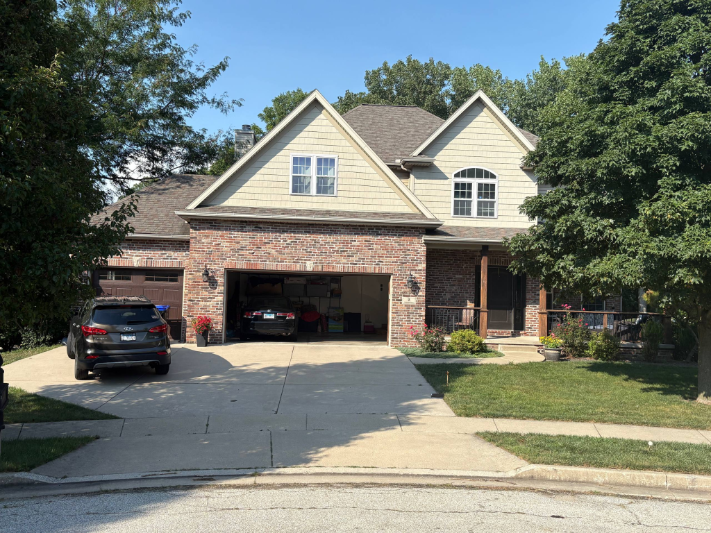 Roof installation in Effingham IL asphalt shingles