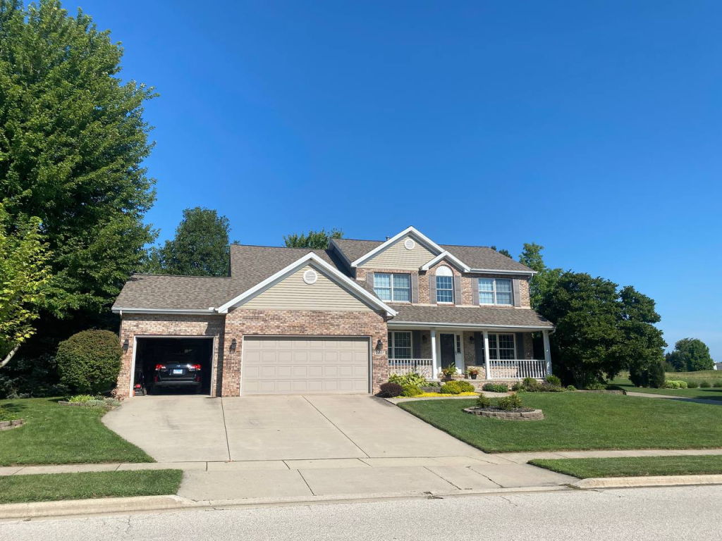 Roof replacement in Lincoln IL by Cupples Construction — licensed local roofing contractors